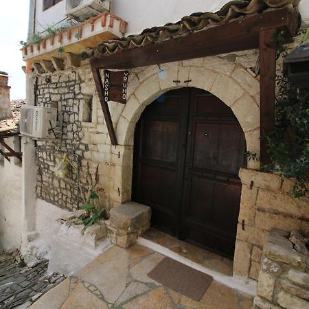 Hotel Nasho Vruho Берат Екстер'єр фото