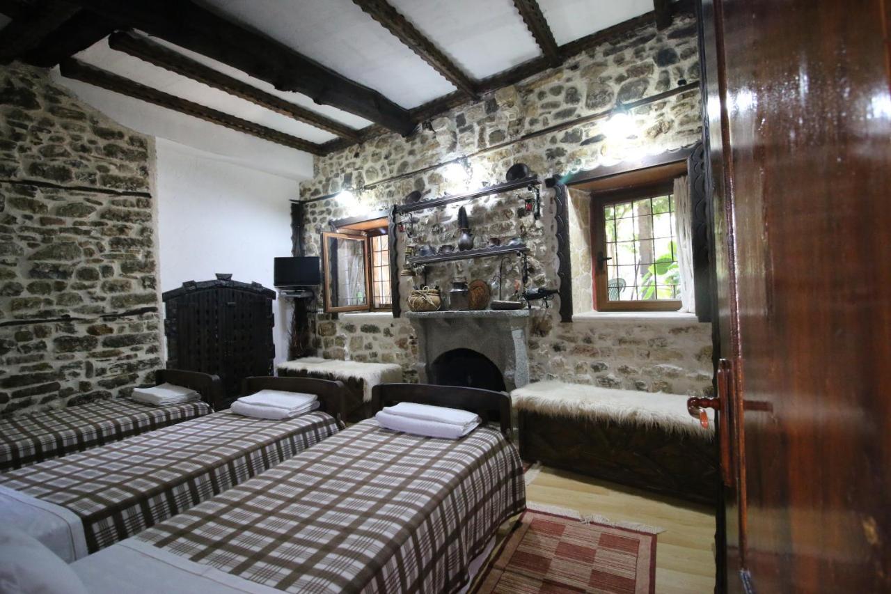 Hotel Nasho Vruho Берат Екстер'єр фото