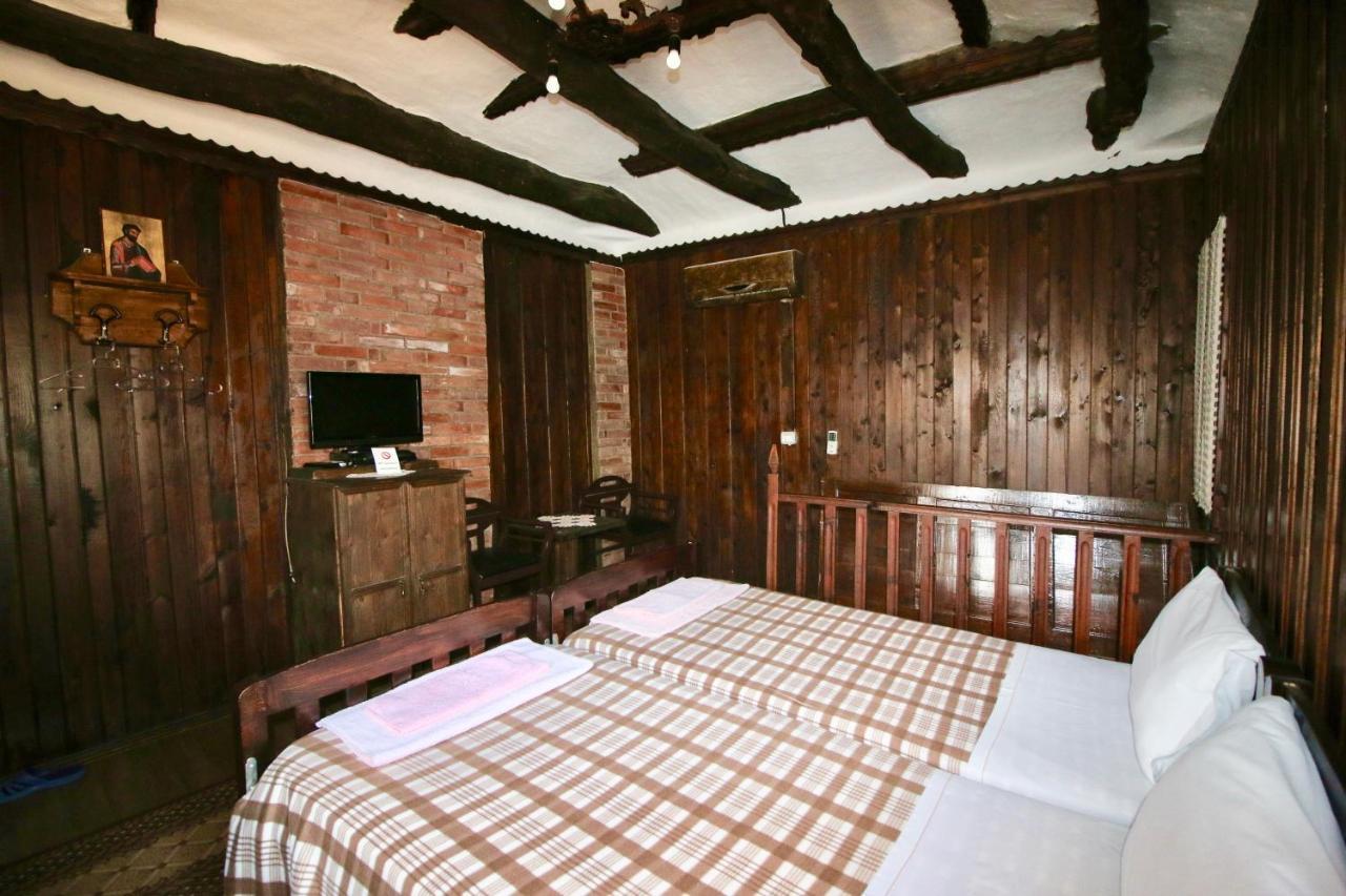 Hotel Nasho Vruho Берат Екстер'єр фото